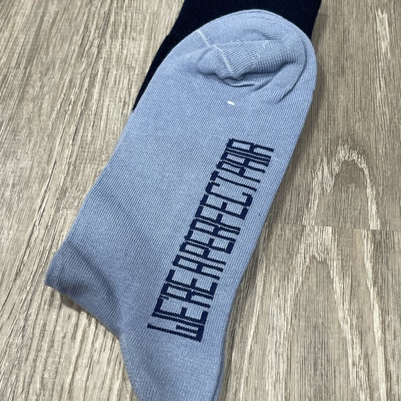 New Pair of Socks were a perfect pair Blue C29 - Picture 2 of 2